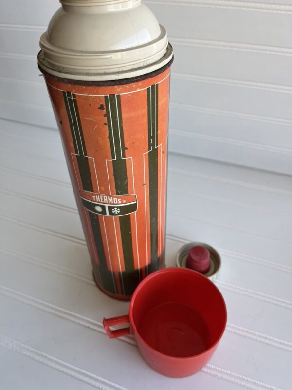 1971 King-Seeley Thermos – Atomic Stripe in Brown & Red – Worn Vintage Charm – 13.5” - Image 4