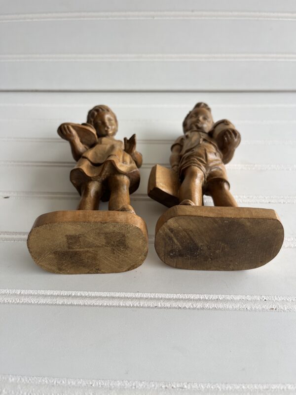 Hand-Carved Wooden Children – Vintage European Folk Art (8") - Image 3
